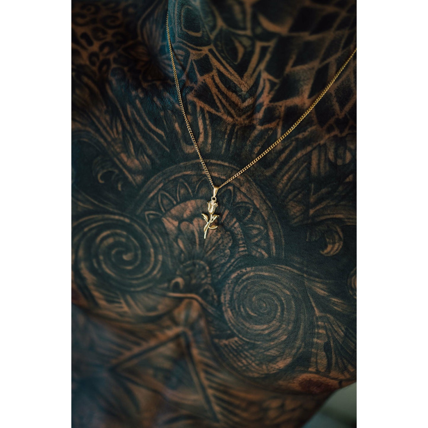 Gold Pendant Necklace - The Rose - linkedlondon